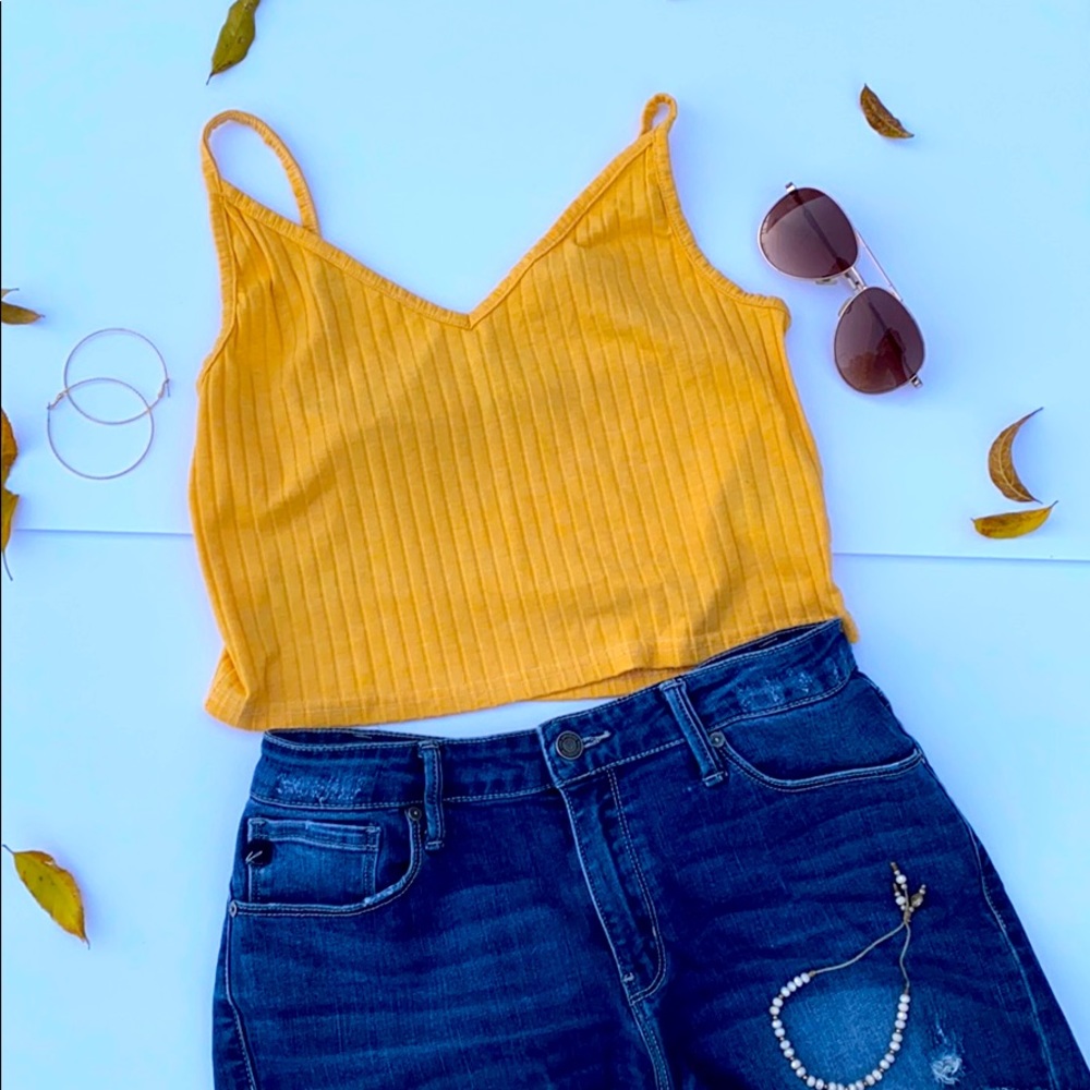 Miss Mellow yellow tank-top